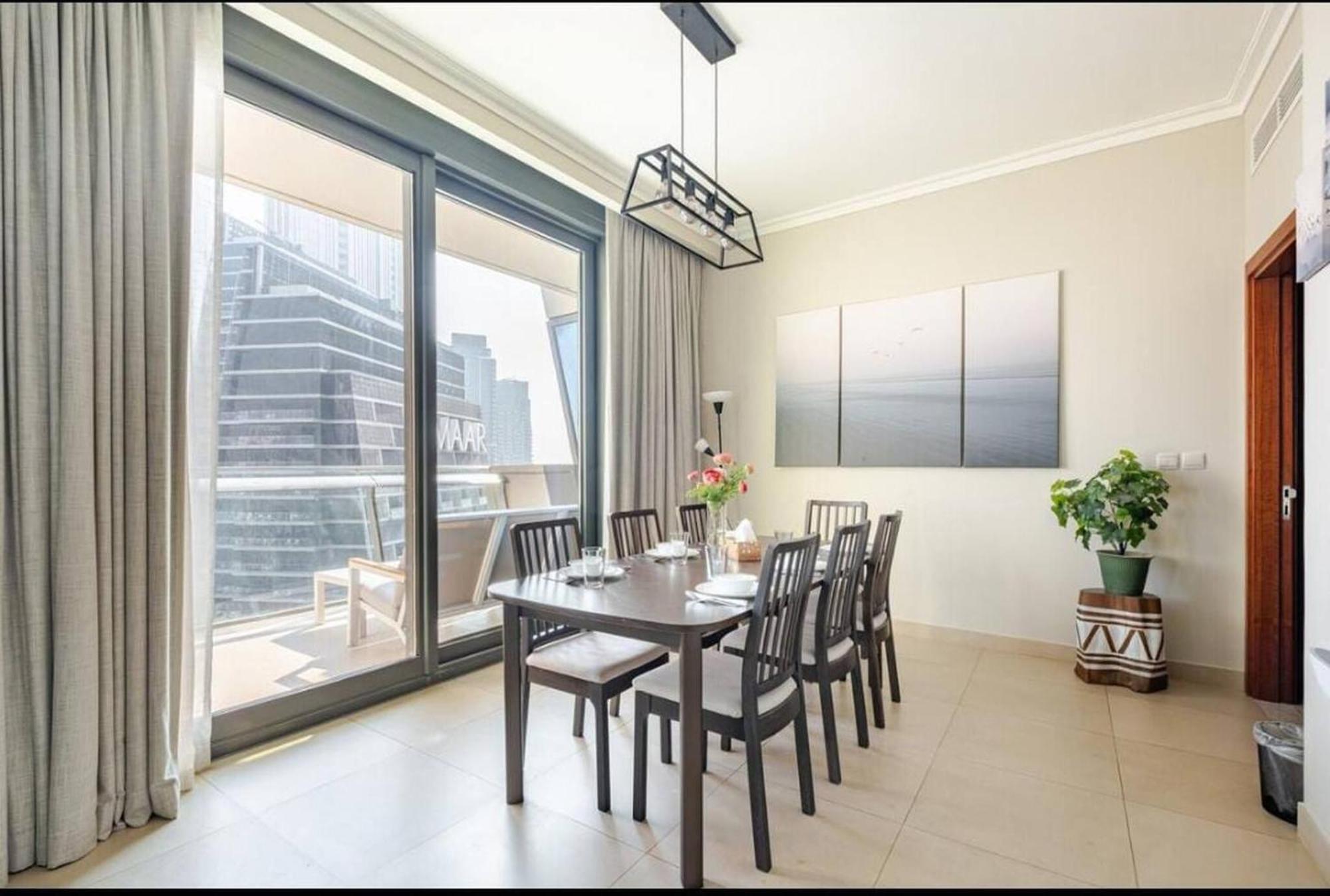 Family Abode 3Br Apartment In Downtown Dubai With Burj Khalifa Views Apartment