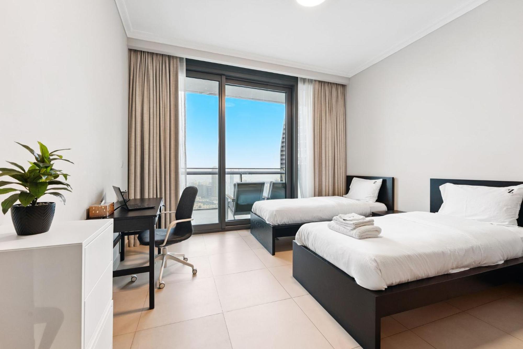 Apartment Family Abode 3Br Apartment In Downtown Dubai With Burj Khalifa Views