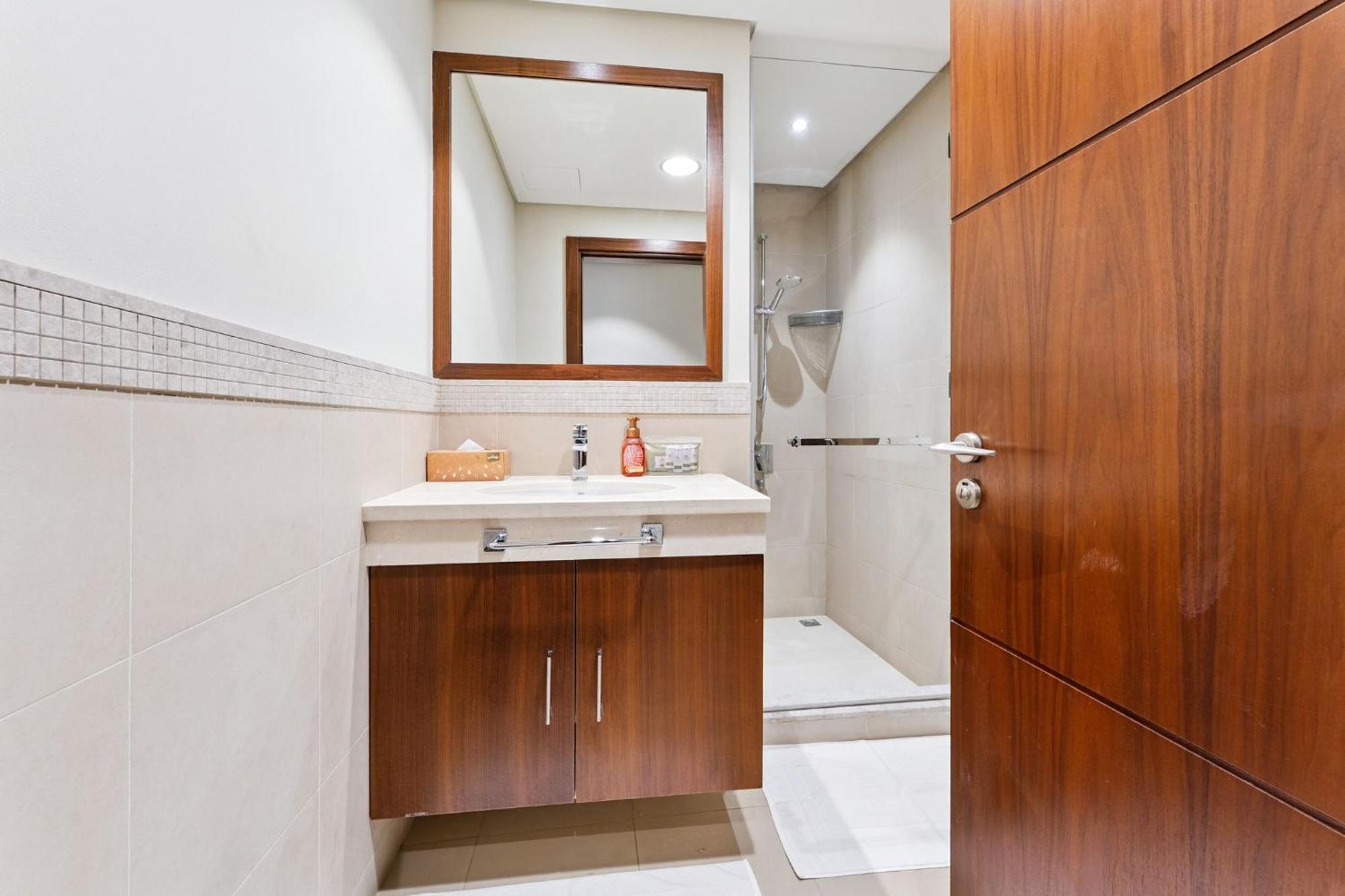 Family Abode 3Br Apartment In Downtown Dubai With Burj Khalifa Views Apartment *